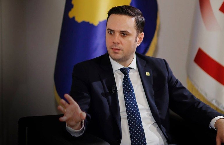 Abdixhiku  Kurti flet pa fije inteligjence