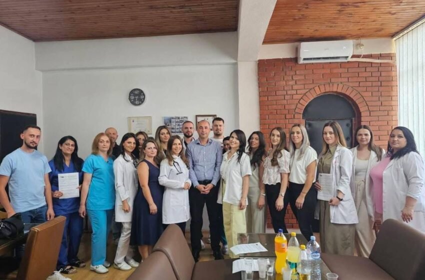 Spitali i Dibrës forcon kapacitetet, punonjësit kalojnë në kontrata të përhershme!