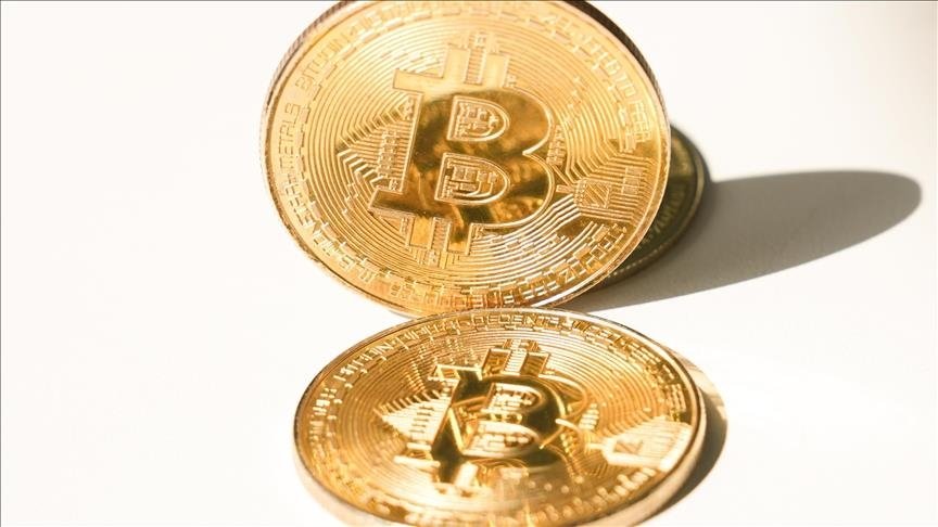 Биткоинот продолжува со раст кон нови рекорди