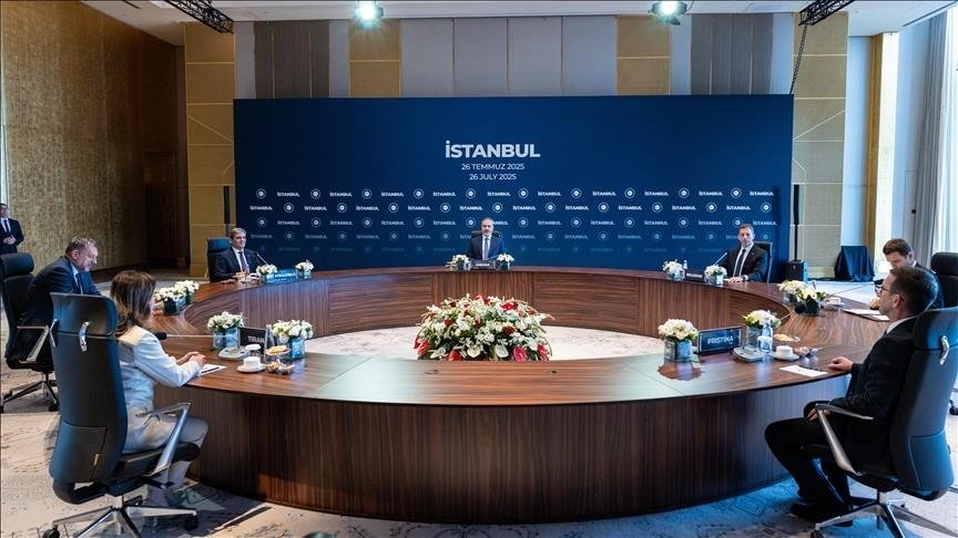 Фидан се сретна со своите колеги од балканските земји во Истанбул