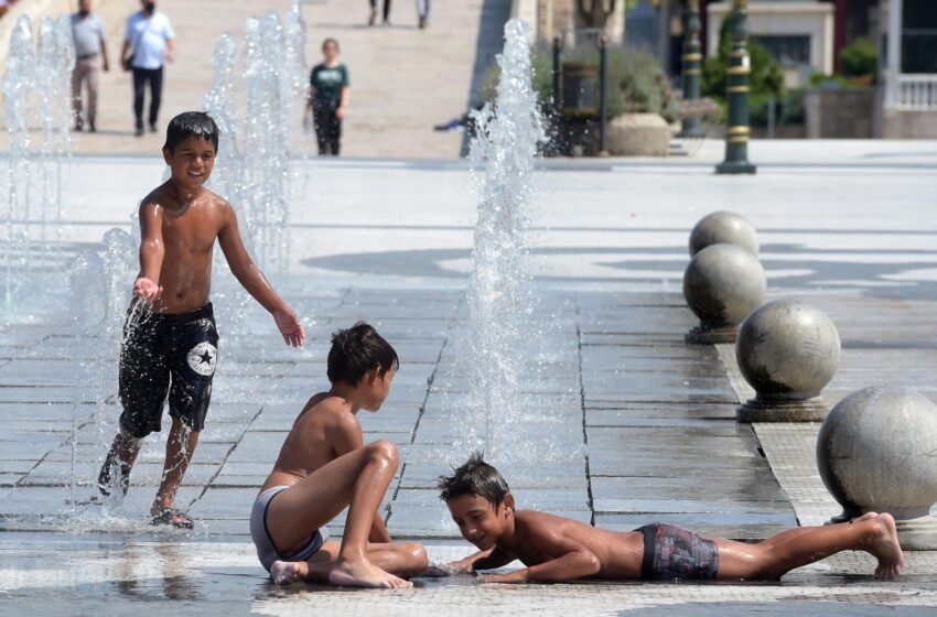  Vapa ekstreme vazhdon – mbi 40°C deri të martën, freskim nga e mërkura