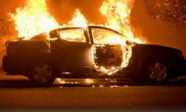  Digjen katër vetura në qendër të Shkupit