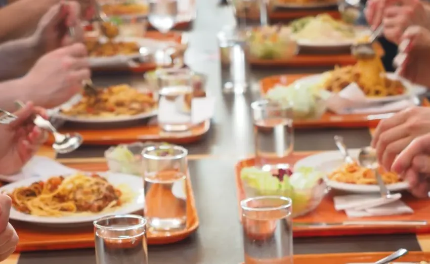  Nesër fillon aplikimi për vakt të subvencionuar për studentët, ja si aplikohet