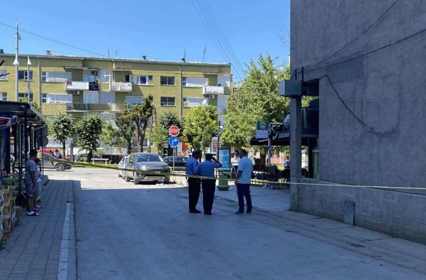  Vrasja e trefishtë në Kosovë, autorë ende të lirë, sot protestohet para Gjykatës Themelore në Gjilan