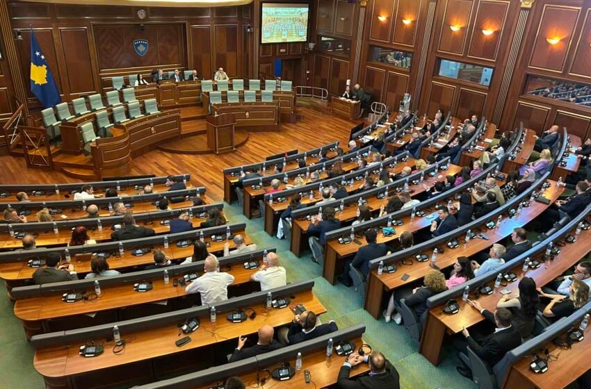  Косово: Пратениците не успеаја да изберат претседател на Парламентот дури и по новата одлука на Уставниот суд