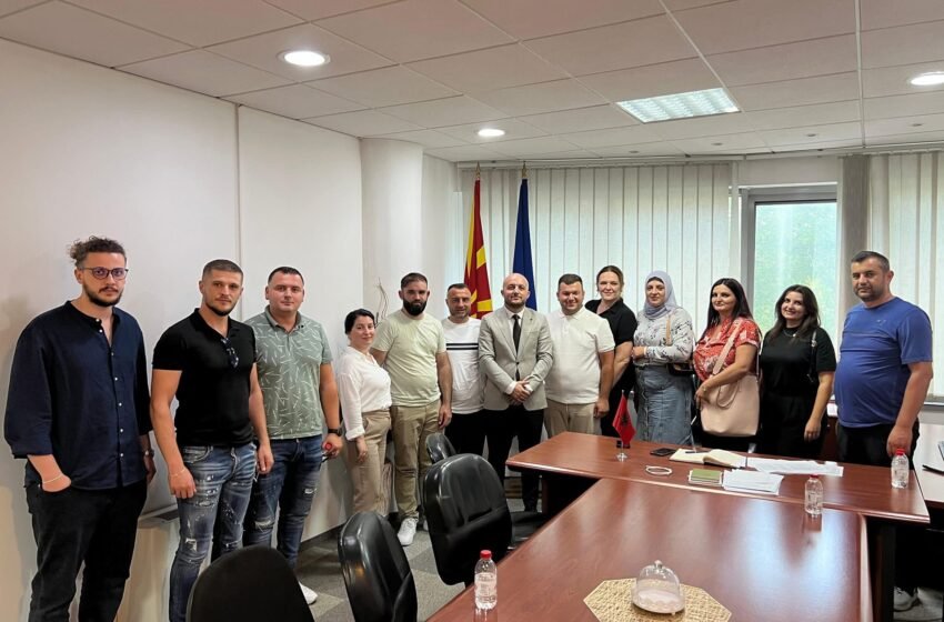  Zv/ministri Albrim Hoxha mirëpret të punësuarit e rinj në Bujqësi