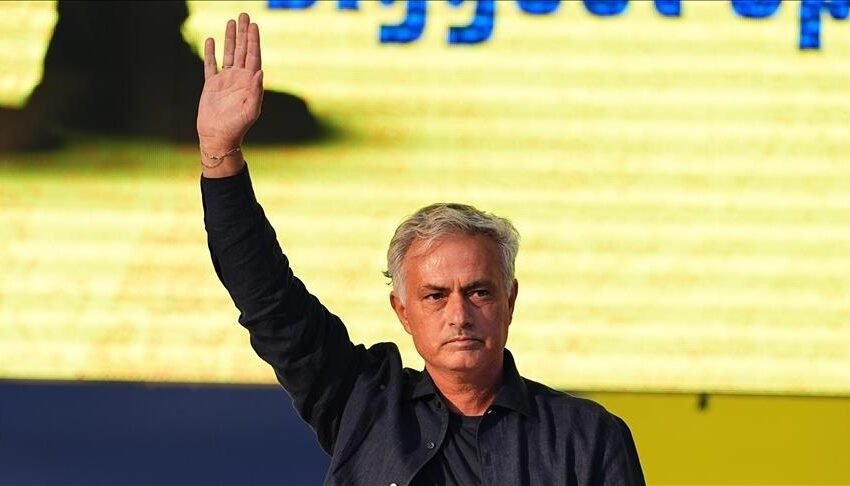  Мурињо повеќе не е тренер на Фенербахче