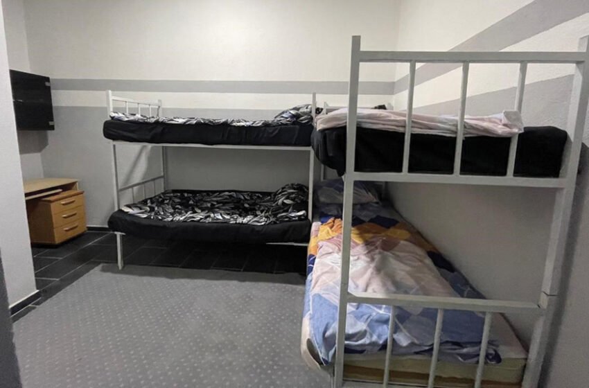  Shteti i mbylli dhe i harroi: Nuk filloi mësimi në burgun e fëmijëve në Tetovë