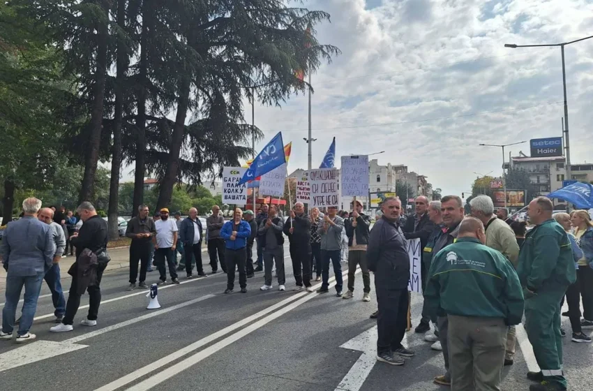  Punonjësit e “Parqe dhe Gjelbërim” paralajmërojnë radikalizim protestash për shkak të mospagesës së rrogave