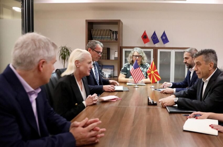  Mexhiti takoi ambasadoren amerikane Ageler: Bashkëpunim për mbrojtjen dhe zhvillimin e qëndrueshëm të Liqenit të Ohrit