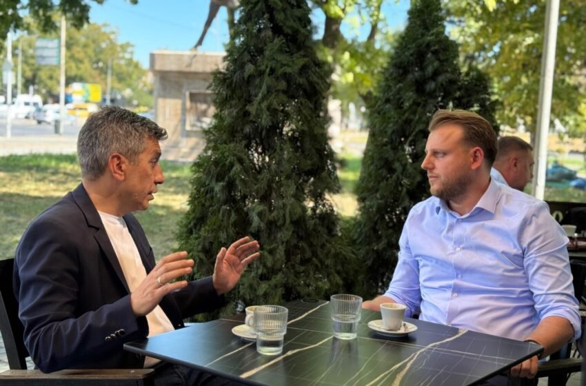  Prof. Bujamin Bela, këshilltar i ri i Izet Mexhitit