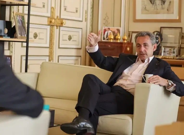  Ish-presidenti francez, Nicolas Sarkozy, u dënua me pesë vjet burg