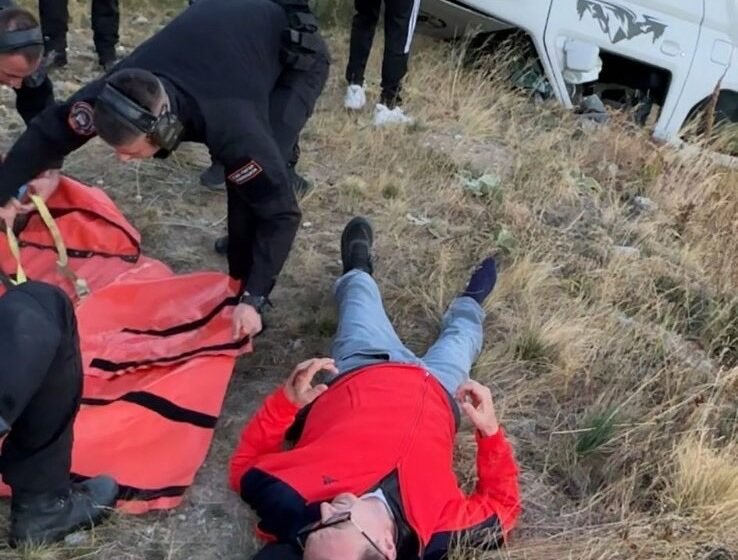  Aksion shpëtimi në komunën Vrapçishtë, QMK: Një person i lënduar transportohet me helikopter (Video)