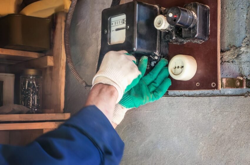  Babë e bir nga Struga vodhën energji elektrike me vlerë 22,000 euro