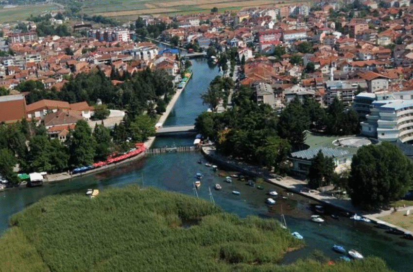  Në shekullin 21, Struganët akoma përballen me ndërprerje të ujit të pijshëm