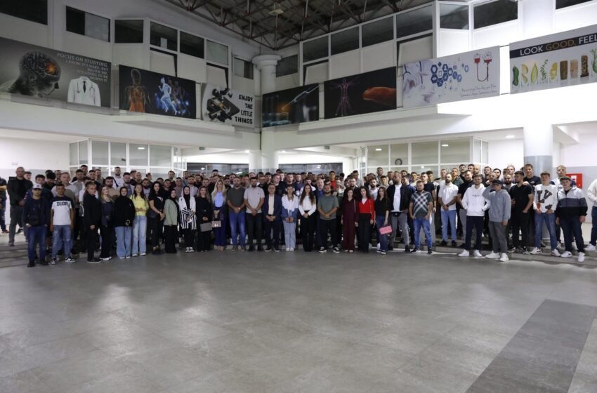  Zeqiri: Rinia e AKI fëmijë funksionarësh, e VLEN fëmijë të klasit të mesëm