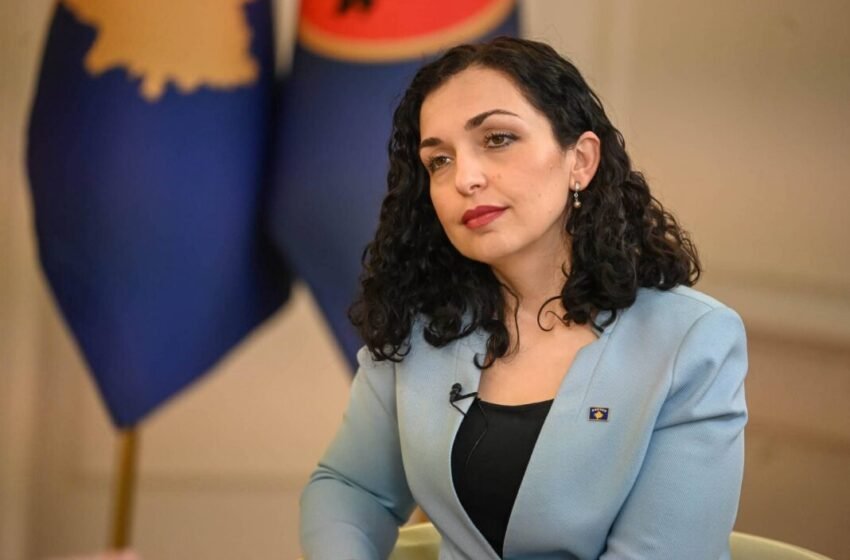 Presidentja Osmani niset për në Tiranë, ku do të protestohet në mbështetje të çlirimtarëve
