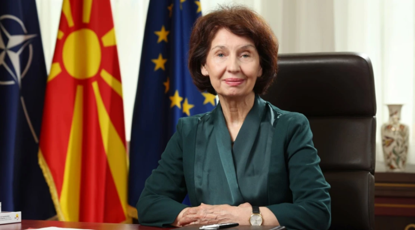  Siljanovska-Davkova uron shqiptarët për 22 Nëntorin – Ditën e Alfabetit të Gjuhës Shqipe