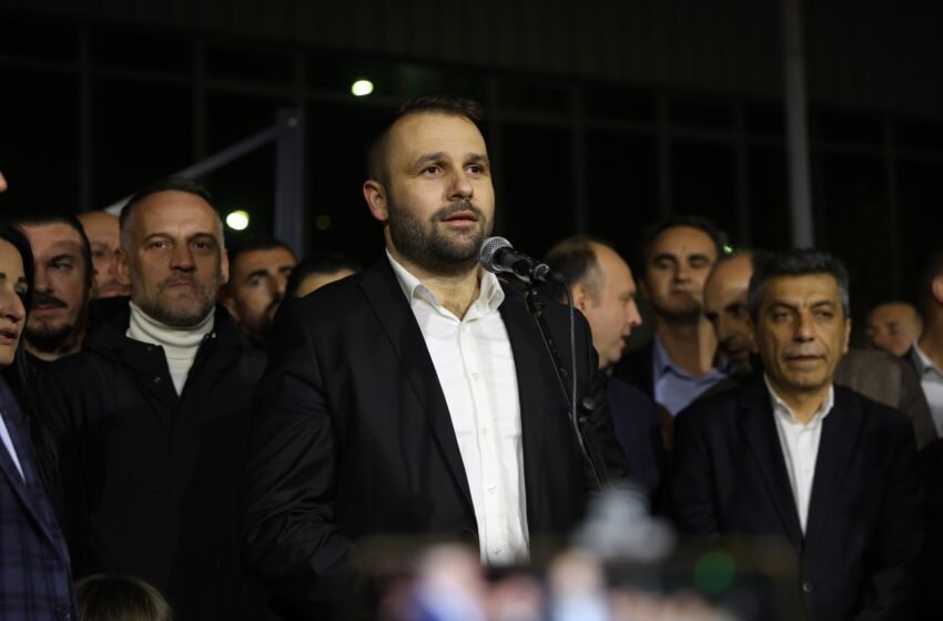  Durmishi: Peshku qelbet nga koka, ndryshimin e koordinatorit të grupit parlamentar e shesin si “reformim”