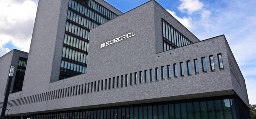  Europol përfshin Maqedoninë e Veriut në operacionin e gjerë kundër trafikut dhe vjedhjes së automjeteve