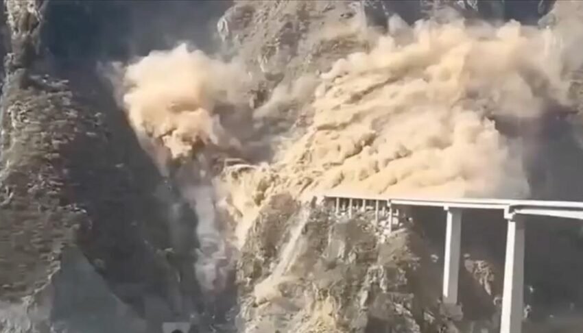  Shembet ura e hidrocentralit në Kinën jugperëndimore