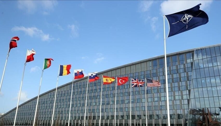  Rutte: NATO nuk është më pas Rusisë në prodhimin e municioneve