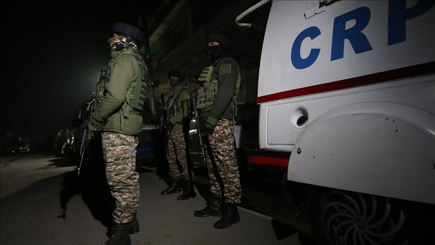 shperthim-ne-stacionin-e-policise-ne-xhamu-dhe-kashmirin-e-administruar-nga-india-8-te-vrare-dhe-27-te-plagosur