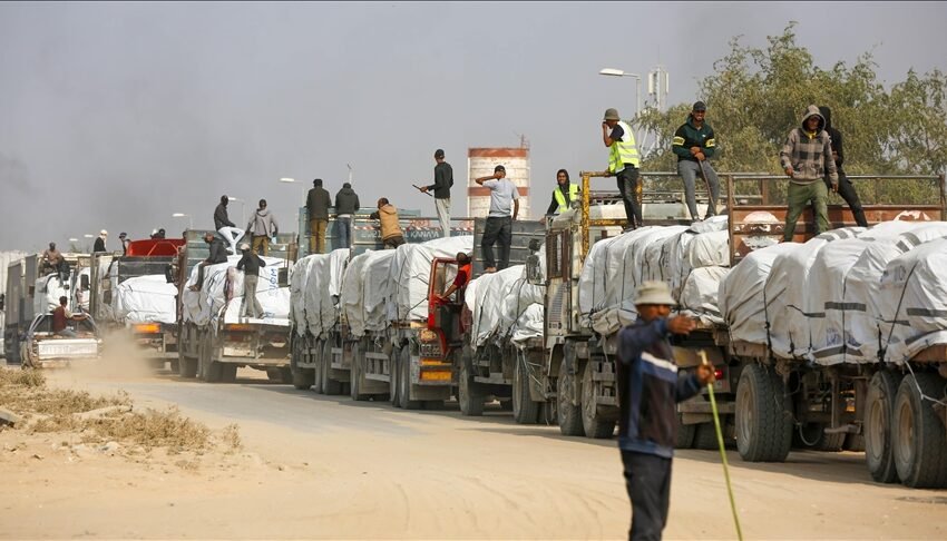  Kamionët me ndihma vazhdojnë të hyjnë në Gaza sipas marrëveshjes së armëpushimit