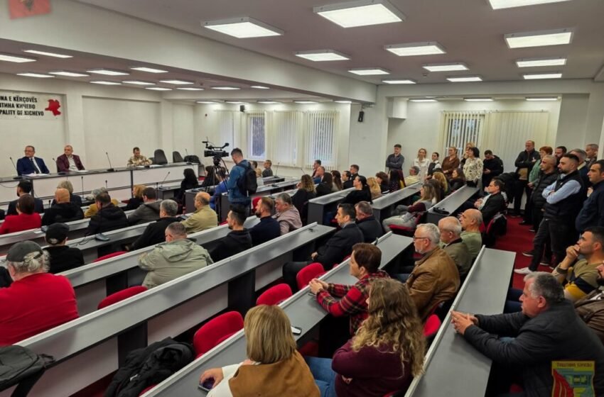  Vetëm 4 nga 11 komisione në Komunën e Kërçovës do të udhëhiqen nga shqiptarët