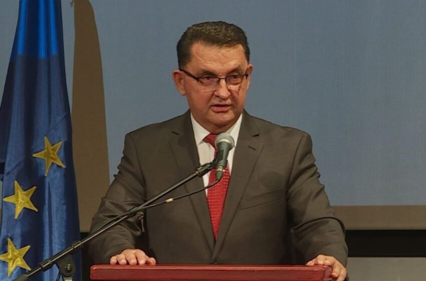  Sllaveski: Pagat nuk duhet të rriten në mënyrë administrative