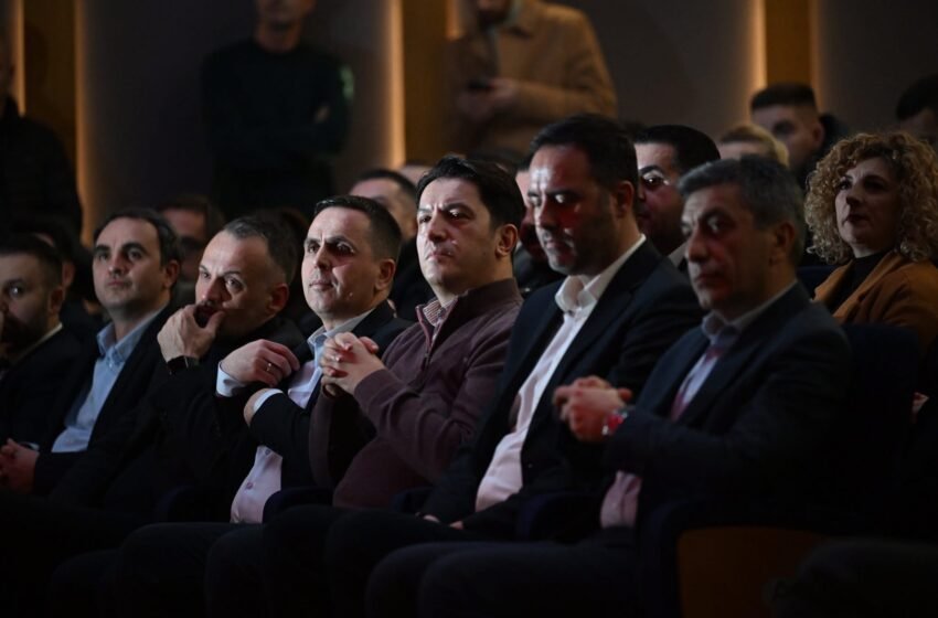  Liderët e VLEN-it në mbështetje të Lëvizjes Vetëvendosje, dhe vizionit të saj për një Kosovë më të fuqishme