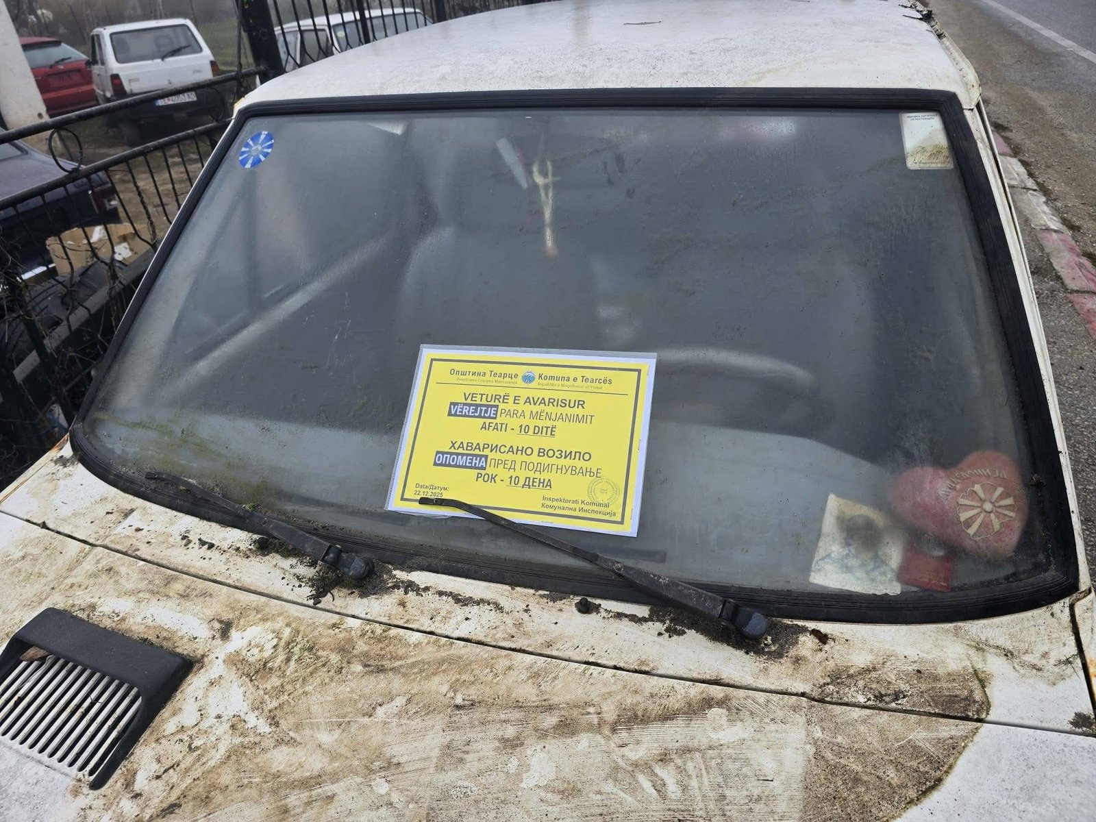 daut-memishi-fillon-lirimin-e-hapesirave-publike-ne-tearce-10-dite-afat-per-t-i-larguar-veturat-e-avarisura