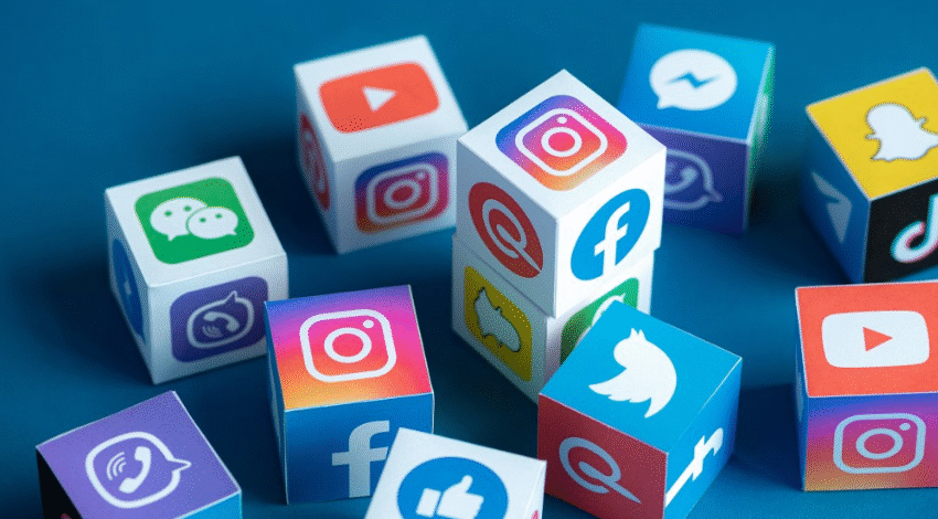  Franca mund të ndalojë rrjetet sociale për fëmijët nën 15 vjeç