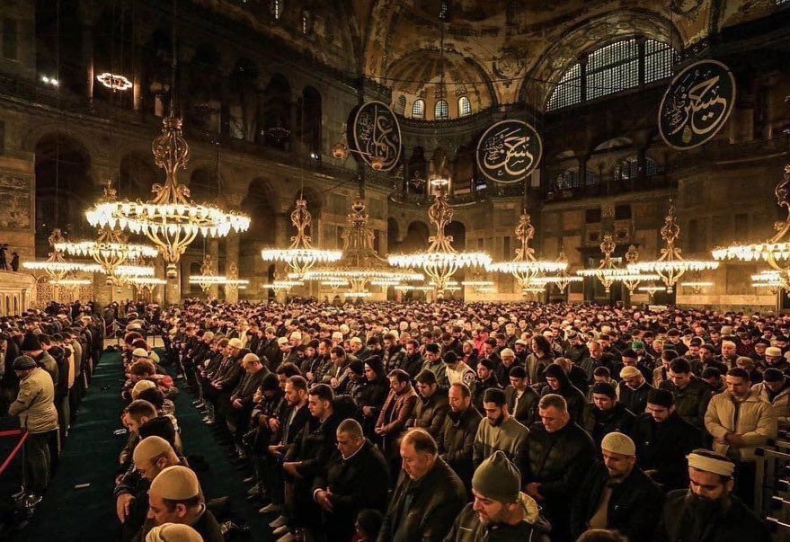 Dikur muze  sot falen teravitë   Ja historia e xhamisë Aya Sofia