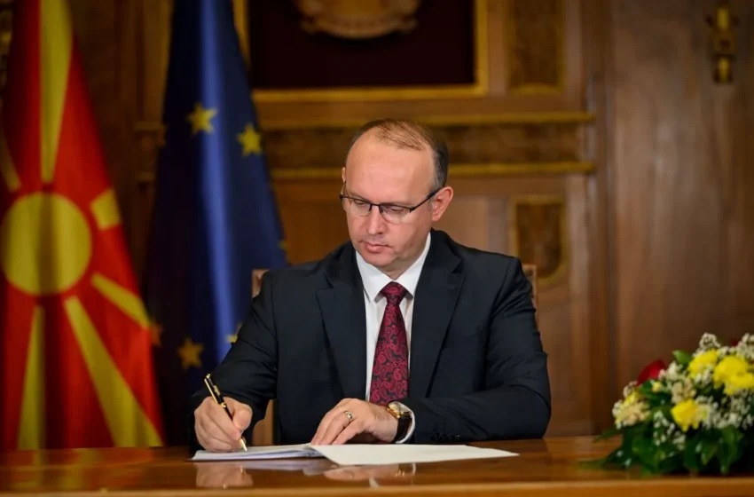  Kuvendi për provimin e jurisprudencës: Gashi e ka pranuar peticionin e studentëve, ia ka përcjellë Ministrisë së Drejtësisë