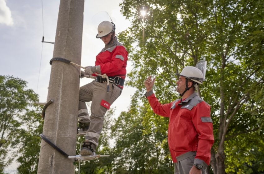  Sulmohen punonjësit e EVN-së gjatë punës në Pirok të Tetovës