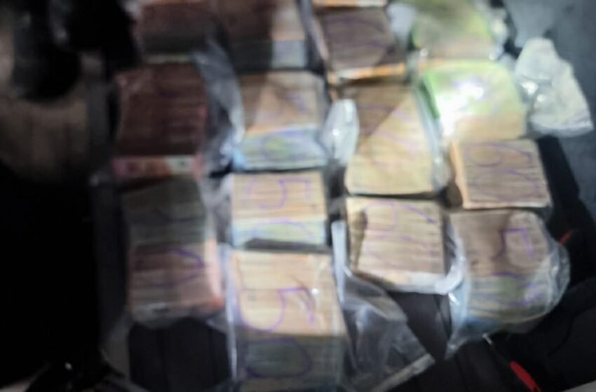  Kapen 1 milion euro ‘cash’ në kufi të Kosovës