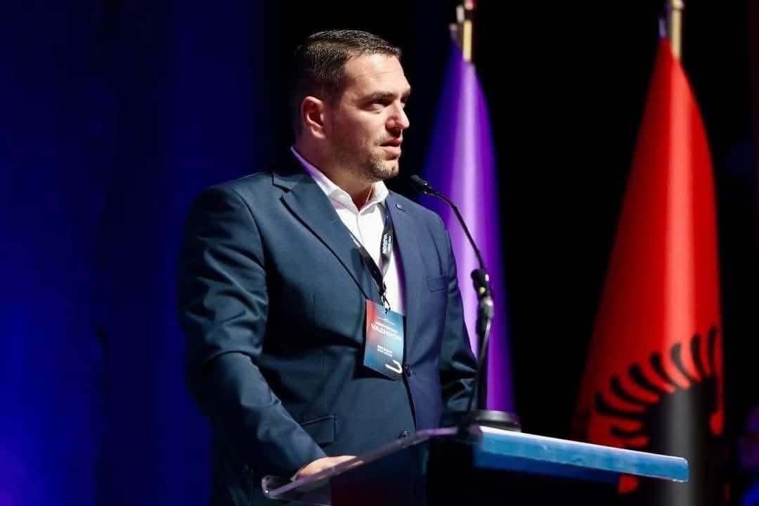 cfare-po-ndodh-me-ash-ne-e-taravarit-pas-sekretarit-gjeneral-jep-doreheqje-edhe-sekretari-organizativ-gadaf-uzairi