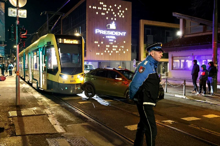  Aksident me tramvaj në Sarajevë: shoferi i droguar, me leje të skaduar
