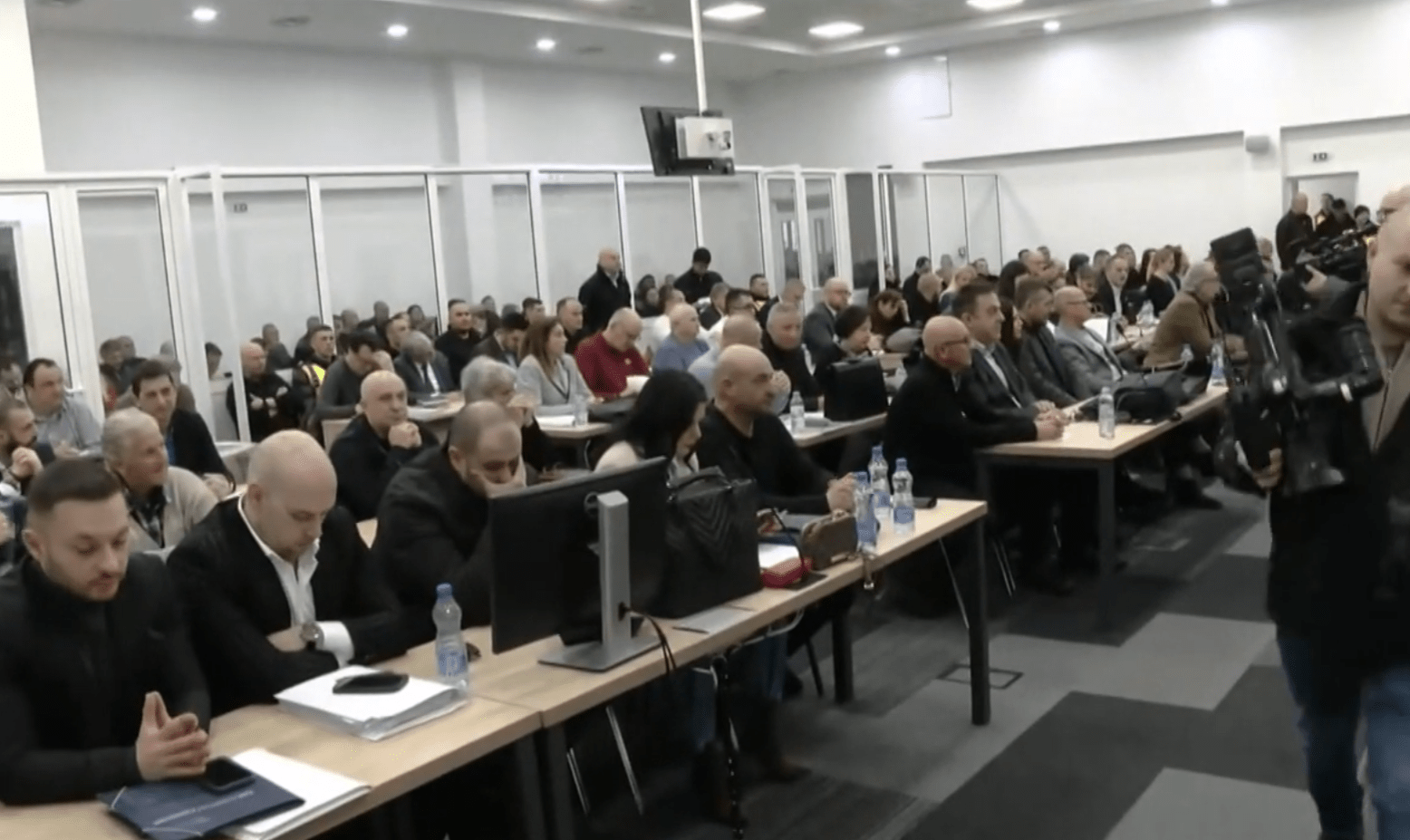  Panço na tha të largoheshim  por nuk e morëm seriozisht    dëshmia e Ana Kostadinovskës për zjarrin në Koçan