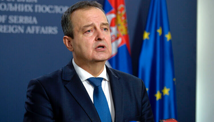 ministri-i-brendshem-serb-ivica-dacic-ne-gjendje-te-rende-shendetesore-mjeket-po-luftojme-per-jeten-e-tij