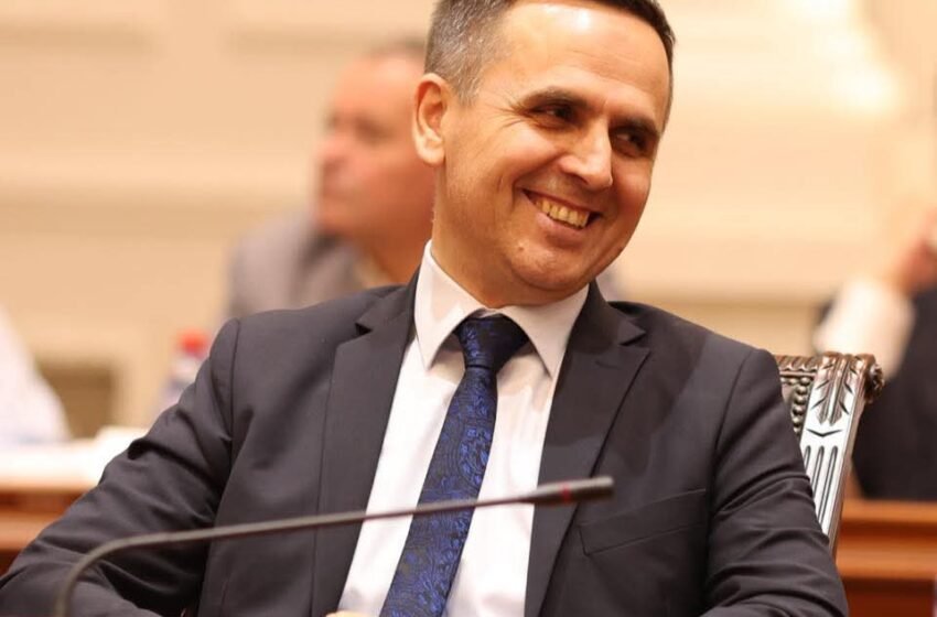  Kasami nuk lëshon pe: Ne vendosim për funksionarët tanë në Qeveri