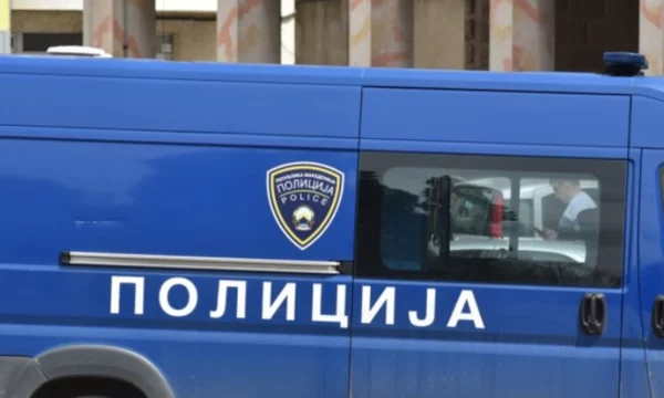  Ndalohet një shtetas serb në Maqedoni, po kontrabandonte imigrantë