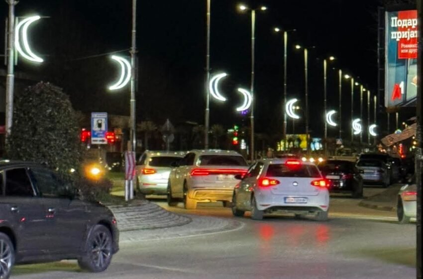  Komuna e Tetovës zbukuron qytetin për muajin e Ramazanit