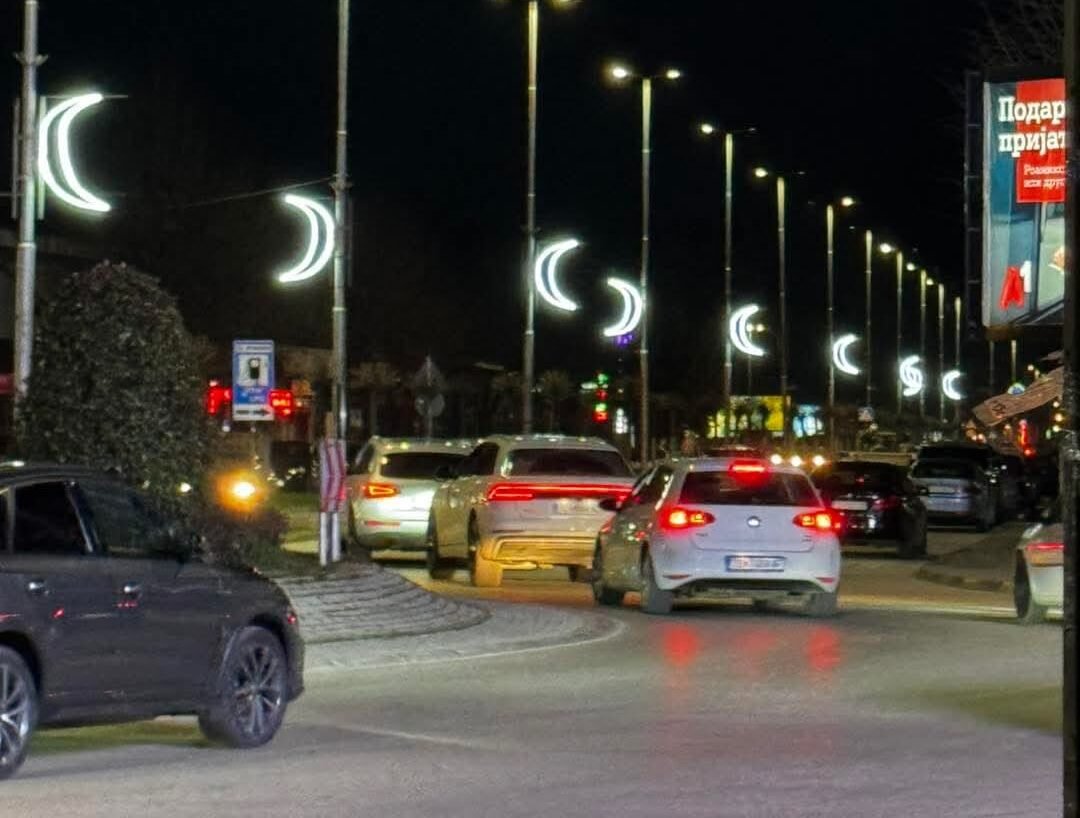 Komuna e Tetovës zbukuron qytetin për muajin e Ramazanit