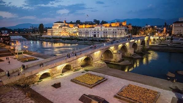  Ura e Gurit së shpejti do të marrë ndriçim dekorativ dhe arkitektonik