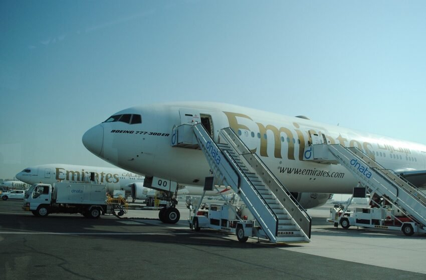  Kaos global në aviacion: Mbi 23 mijë fluturime anulohen, mijëra pasagjerë bllokohen në Lindjen e Mesme