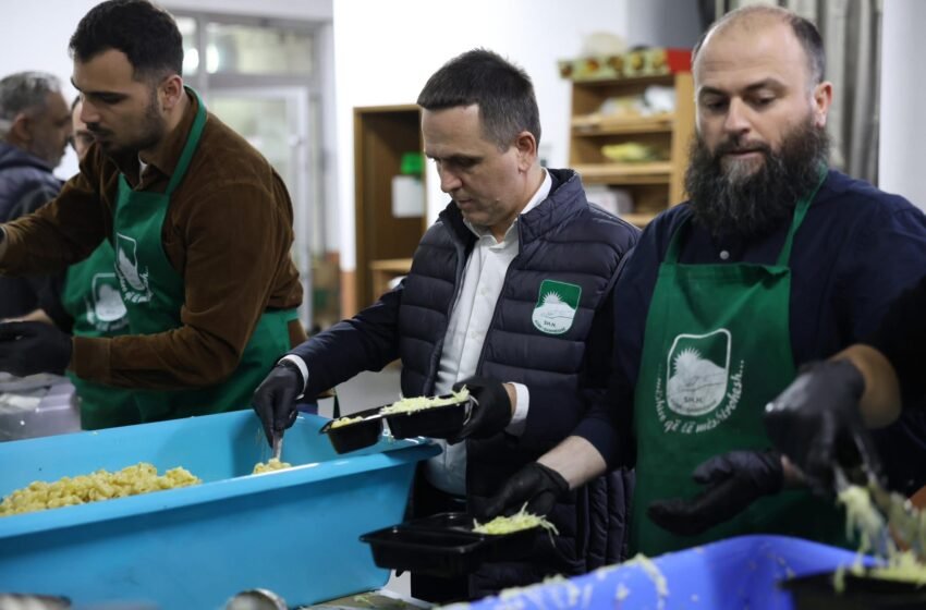  Kasami: Mbi 1200 iftare të shpërndara për qytetarët në nevojë dhe studentët