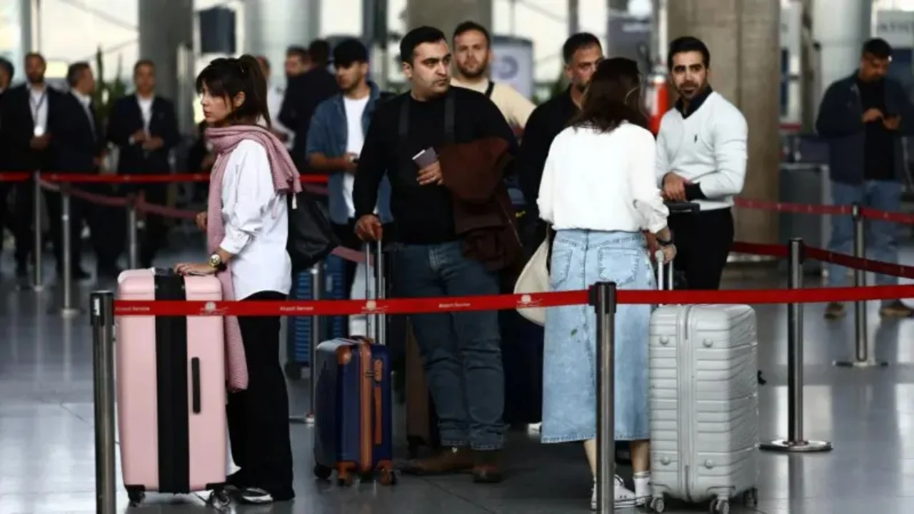 pas-gati-dy-muajsh-pezullim-aeroporti-i-teheranit-rifillon-fluturimet-nderkombetare