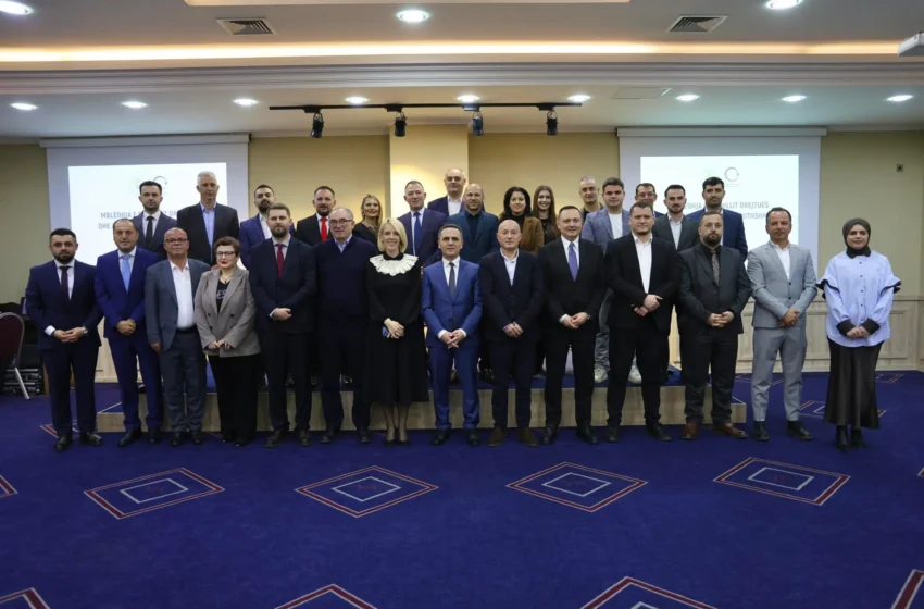  Në Tetovë u mbajt mbledhje e Unionit të komunave shqiptare në Ballkan